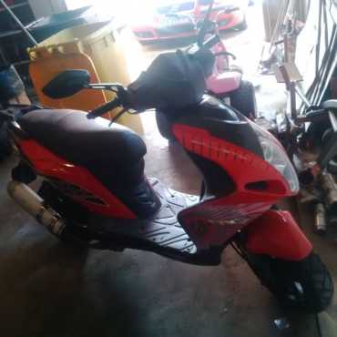 2012 GOMOTO scooter te koop