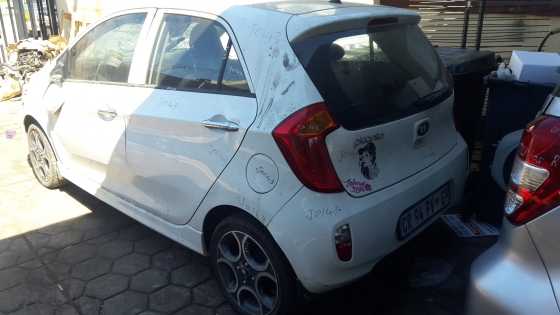 2012 Kia picanto stripping for spares