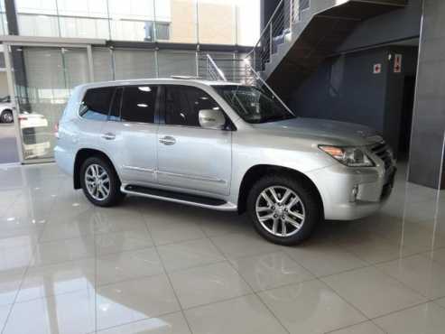 2012 Lexus LX 570 SE