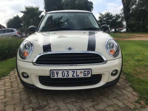 2012 Mini Cooper one R 139900.00