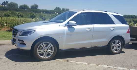 2012 Ml350 4matic only 17 000km