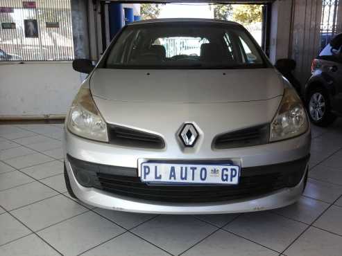 2012 renault clio 1.4 excellent condition