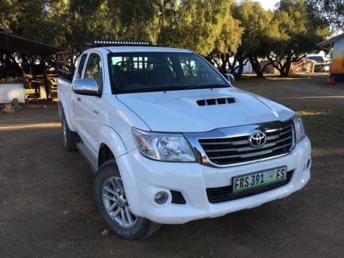2012 toyota hilux extra cab