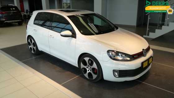 2012 Volkswagen Golf GTI 2.0 manual 80000km