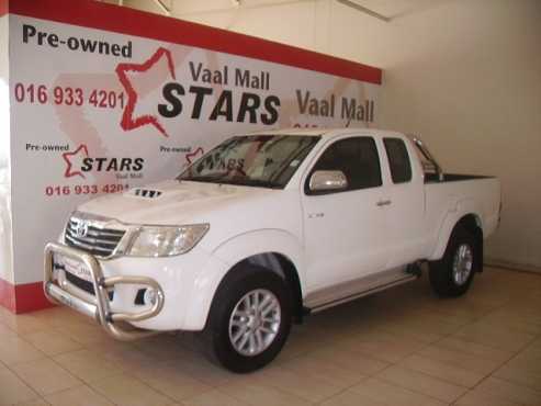 2012 White Toyota Hilux (Facelift II) 3.0 D-4D Raider Xtra Cab