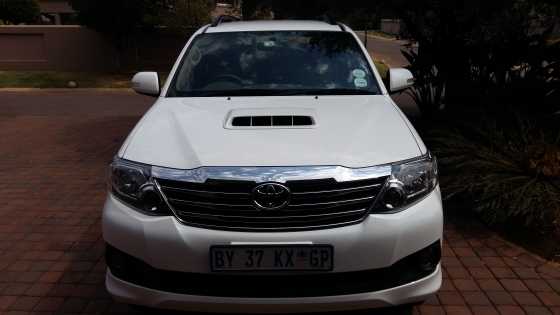 201208 Toyota Fortuner 2.5 D Turbo for sale with only 68,000km