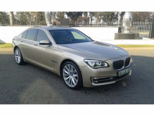 2013 BMW 7 Series 740i Innovations