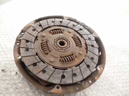 2013 Fiat Punto 1.4 Hatchback Clutch disk is available at Logic Spares