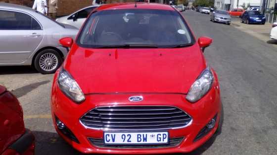 2013 ford fiesta 1.4i embiente red