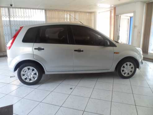 2013 Ford Figo 1.4  63000kms