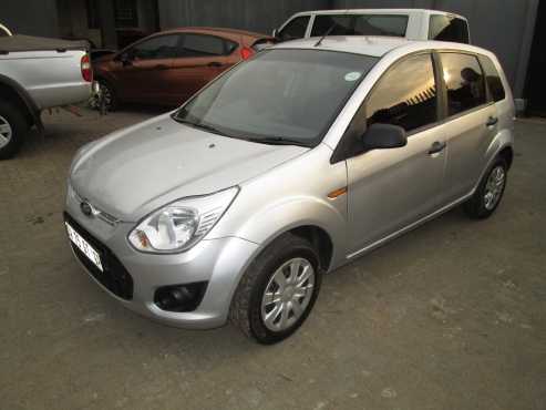 2013 ford figo 1.4 ambiente silver