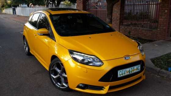 2013 Ford Focus Hatchback