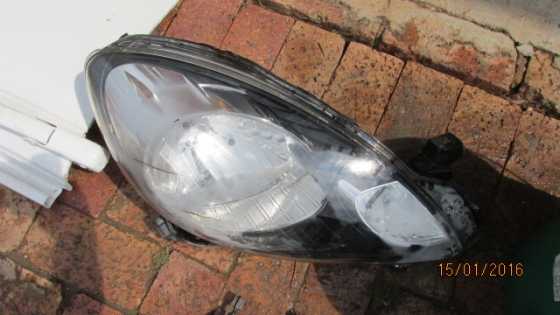 2013 Honda Brio right headlight