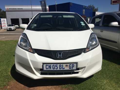 2013 Honda Jazz 1.3 trend R 119,900.00