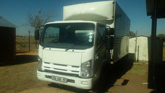 2013 Isuzu NPR400 AUTO