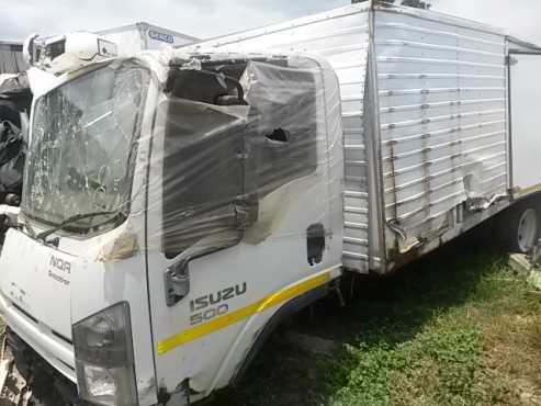 2013 ISUZU NQR 500 TRUCK - STRIPPING 4 SPARES