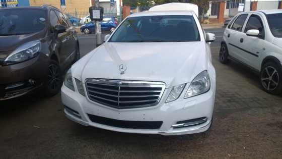 2013 Mercedes Benz E200 in good condition for R 160000