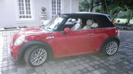 2013 Mini Cooper S JCW Convertible Red