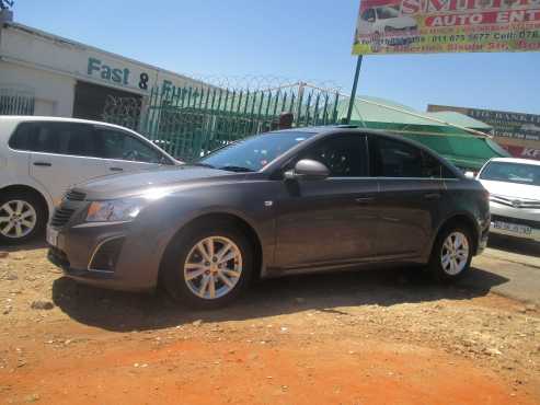 2013 model Chevrolet Cruze 1.6 LS for sale