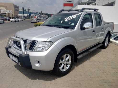 2013 Nissan Navara 2.5 dCi LE 4X2 PU DC Limited Edition.