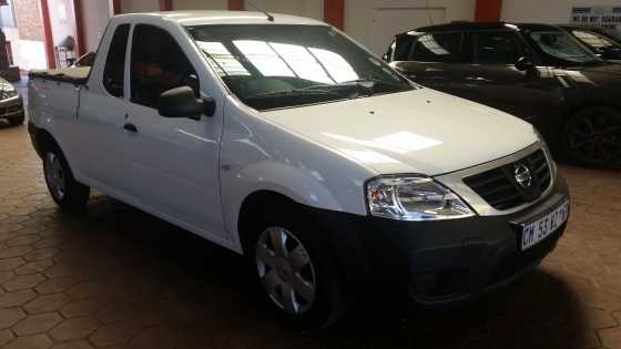 2013 Nissan NP 200, 1.6i pick up, single cab for sale Immaculate condition, accident free Low mileag