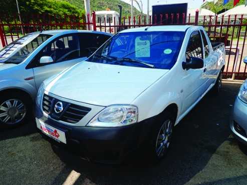 2013 Nissan NP 200