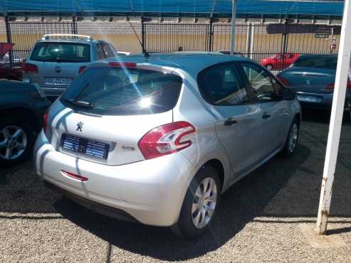 2013 peugeot 208 5-door 1.2 active