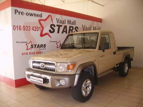 2013 Toyota Land cruiser 4.0 pick up