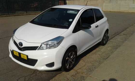 2013 TOYOTA YARIS 1.3 Xi LOW MILAGE Excellent condition