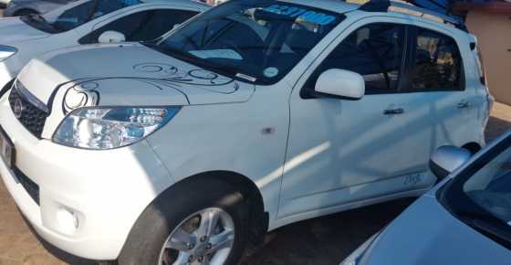 2014 Daihatsu Terious Diva Deluxe