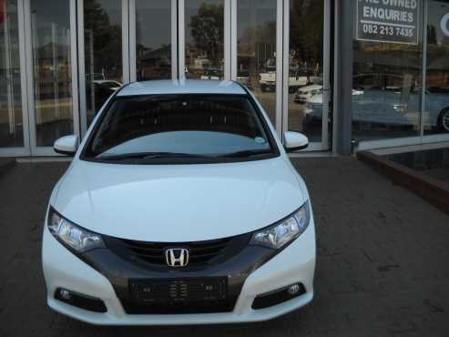 2014 Honda civic 1.8 executive 5dr auto 12500km R249950