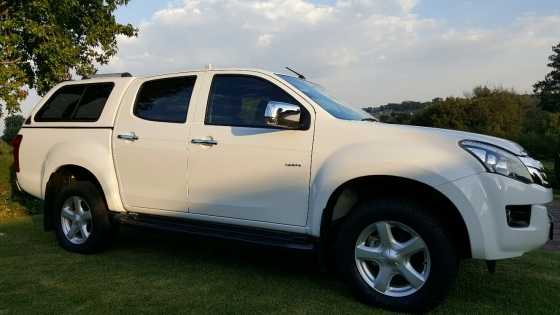 2014 Isuzu MUST SEE  Like NEW  KB 300 D-TEQ LX Double Cab 4x4