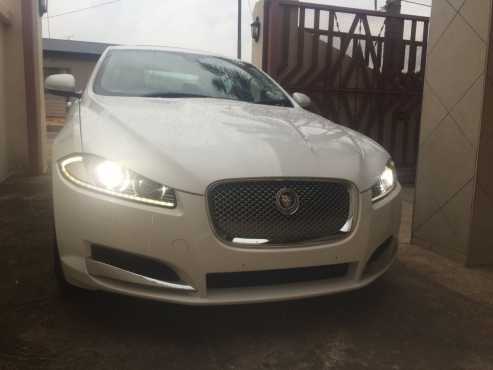 2014 Jaguar XF 2.0i 4 luxury