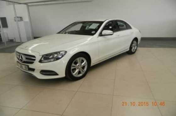 2014 Merc C200 Avangarde 8900km R399900