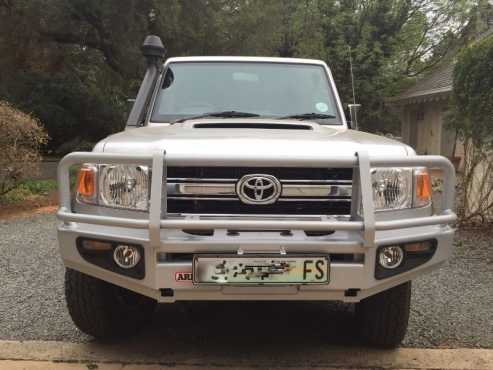 2014 Toyota Land Cruiser 76 4.5 V8