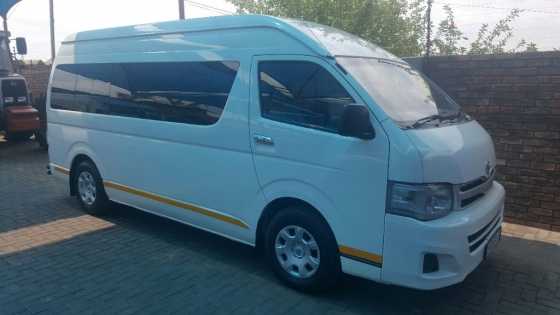 2014 Toyota Quantum 2.5D-4D GL 14-Seater Bus