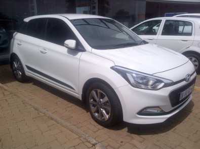 2015 HYUNDAI I20 1.4 FLUID AT