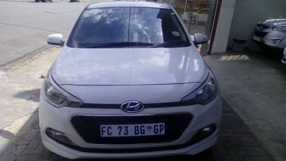 2015 hyundai i20 white