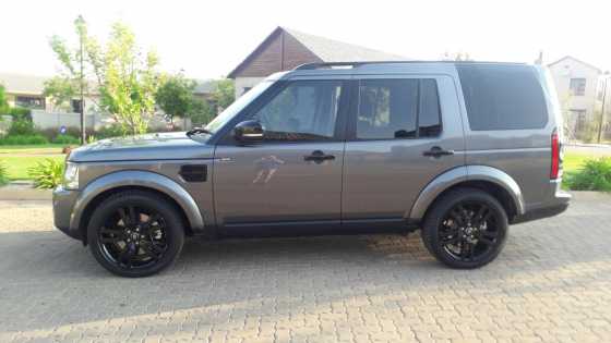 2015 Land Rover Discovery 4 SDV6 SE (Only 17500km)