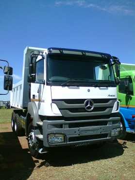 2015 MERCEDES BENZ AXOR 3335 WITH A NEW 10 CUBE TIPPER