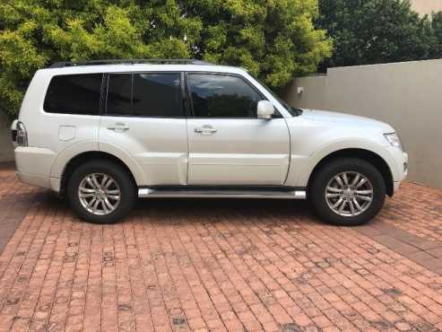 2015 Mitsubishi Pajero SUV For Sale