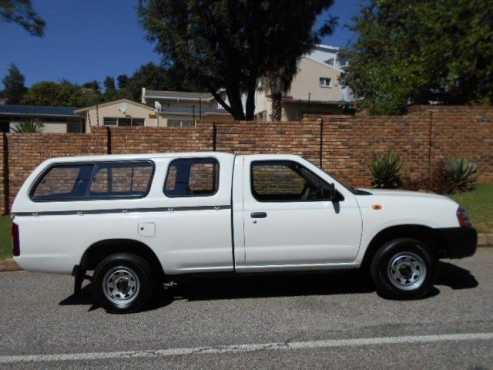 2015 NISSAN NP300