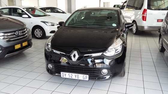 2015 Renault Clio IV 900T Expression 5Dr . 31,000 km039s