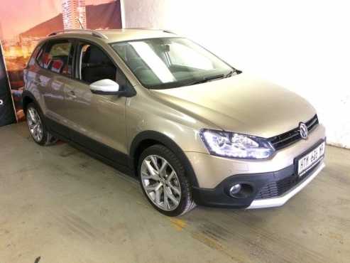 2015 Volkswagen Polo Cross 1.2 TSi - 22500km