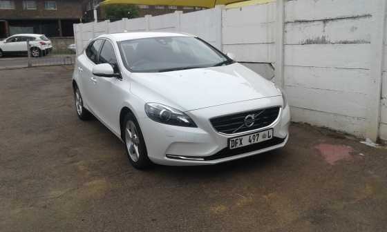 2015 VOLO V40 T4