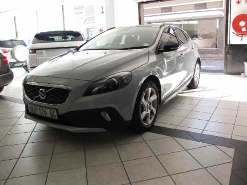 2015 VOLVO Cross Country D4 Elite Geartronic