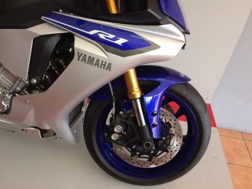 2015 Yamaha YZF-R1