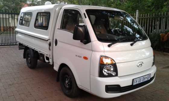 2016 Hyundai H100 Dropside Bakkie with AC