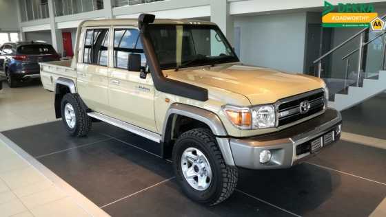 2016 Toyota Land Cruiser 79 4.0 Petrol DC 3500km