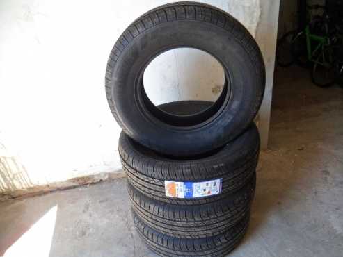 20575R14C YOKOHAMA WHITE WALL TYRE(EACH)